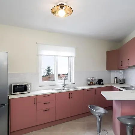 شقة Ilios 3 Bedroom With Sea View In Town