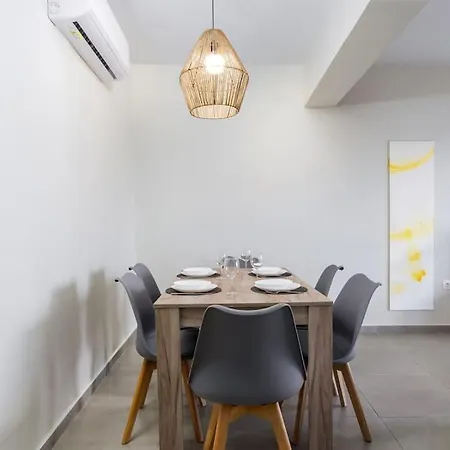 شقة Ilios 3 Bedroom With Sea View In Town *